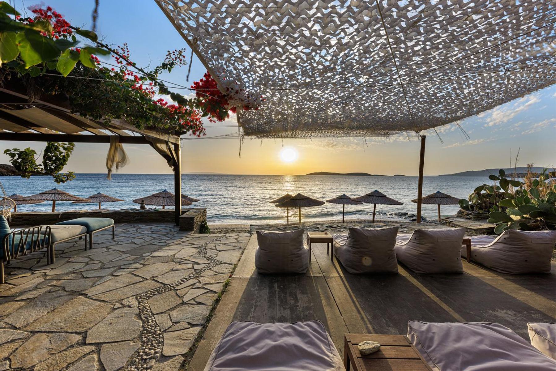 Aneroussa Beach Hotel Batsíon Exterior foto