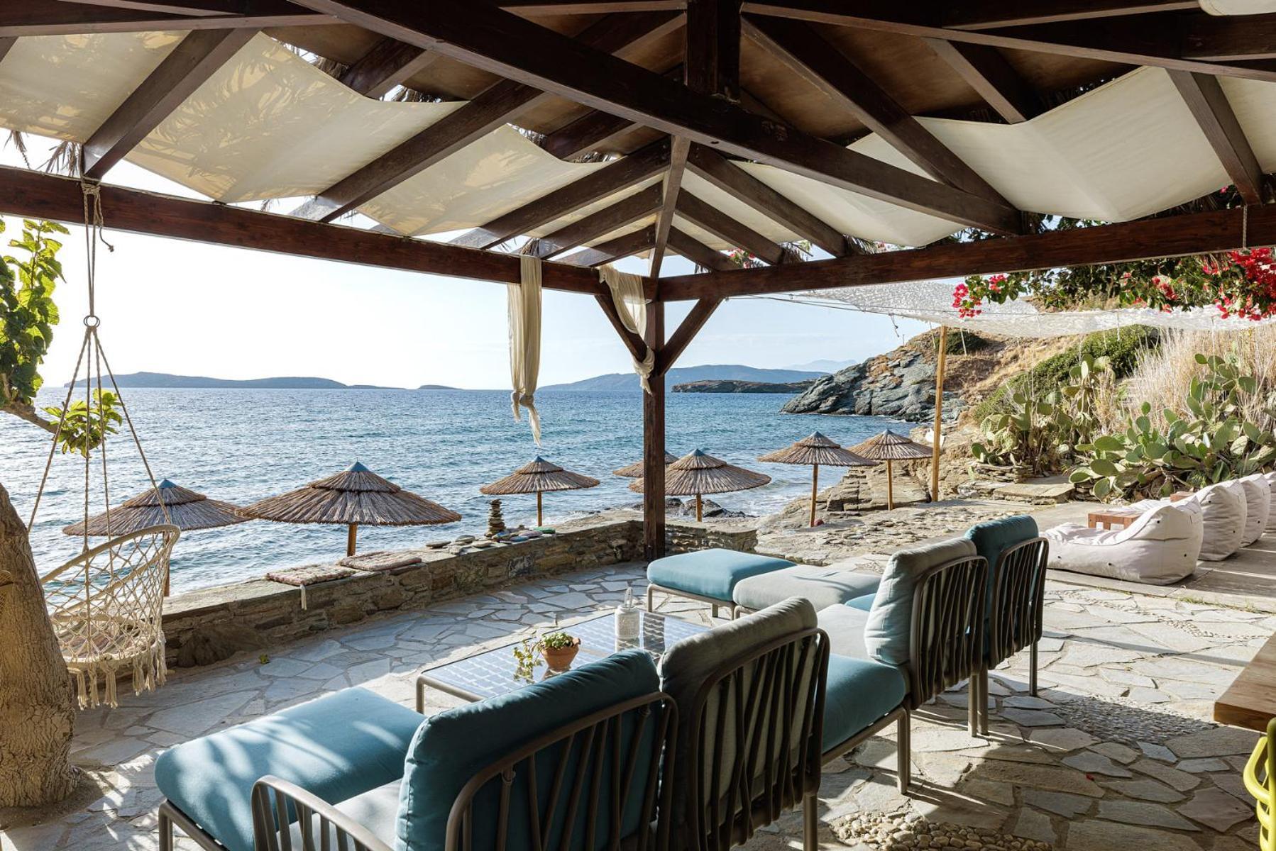 Aneroussa Beach Hotel Batsíon Exterior foto