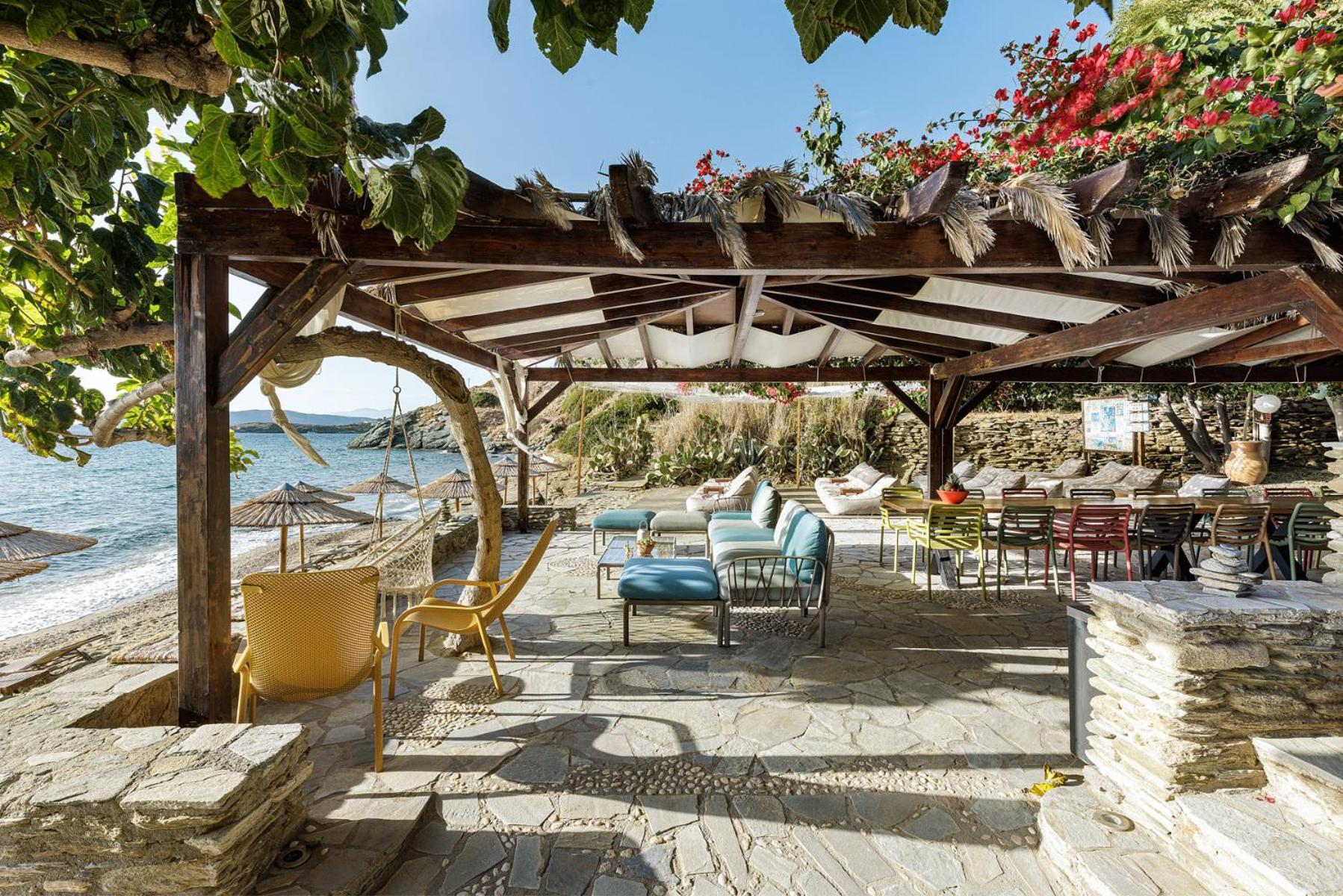 Aneroussa Beach Hotel Batsíon Exterior foto